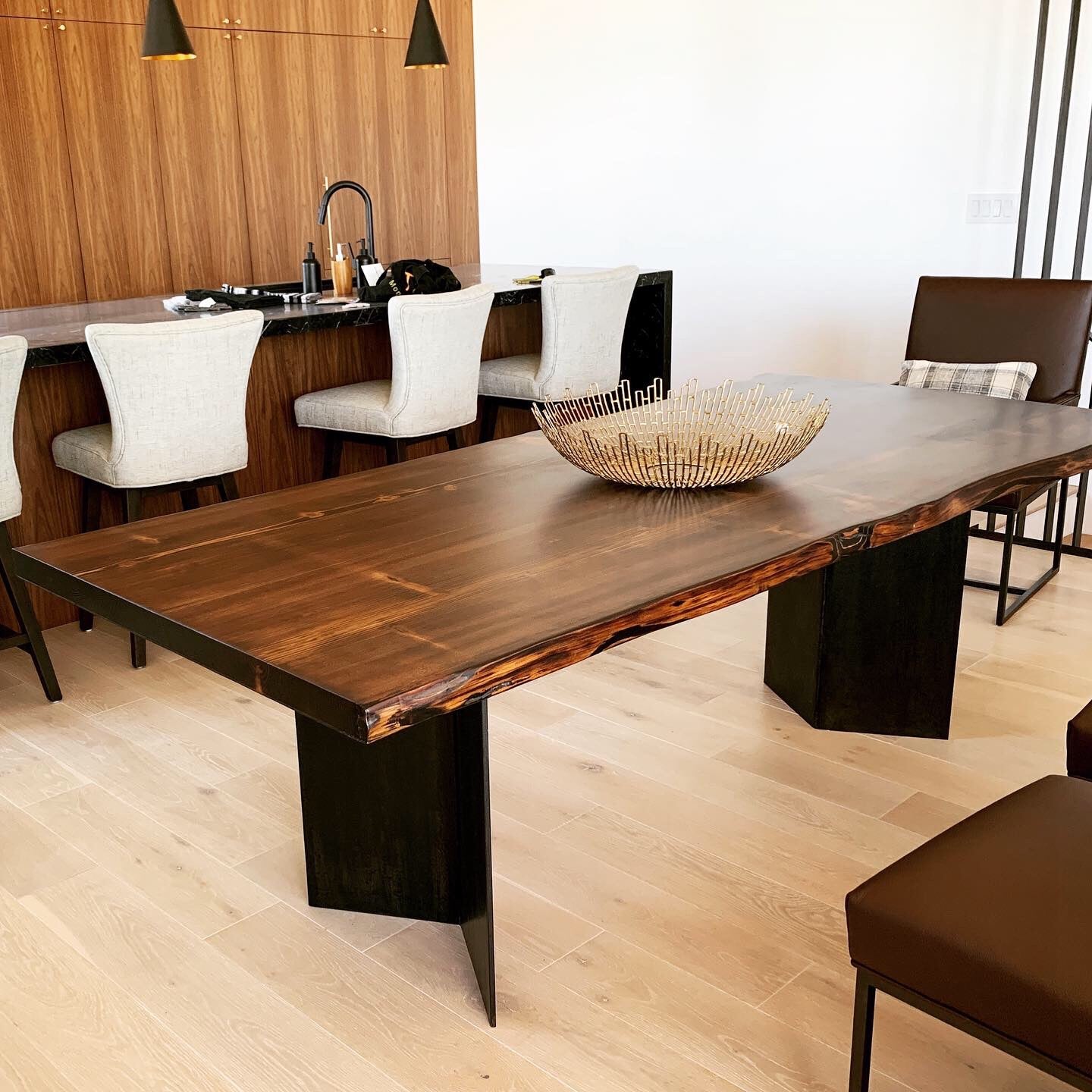 Get the best San Diego live edge tables at Old Fashioned Lumber
