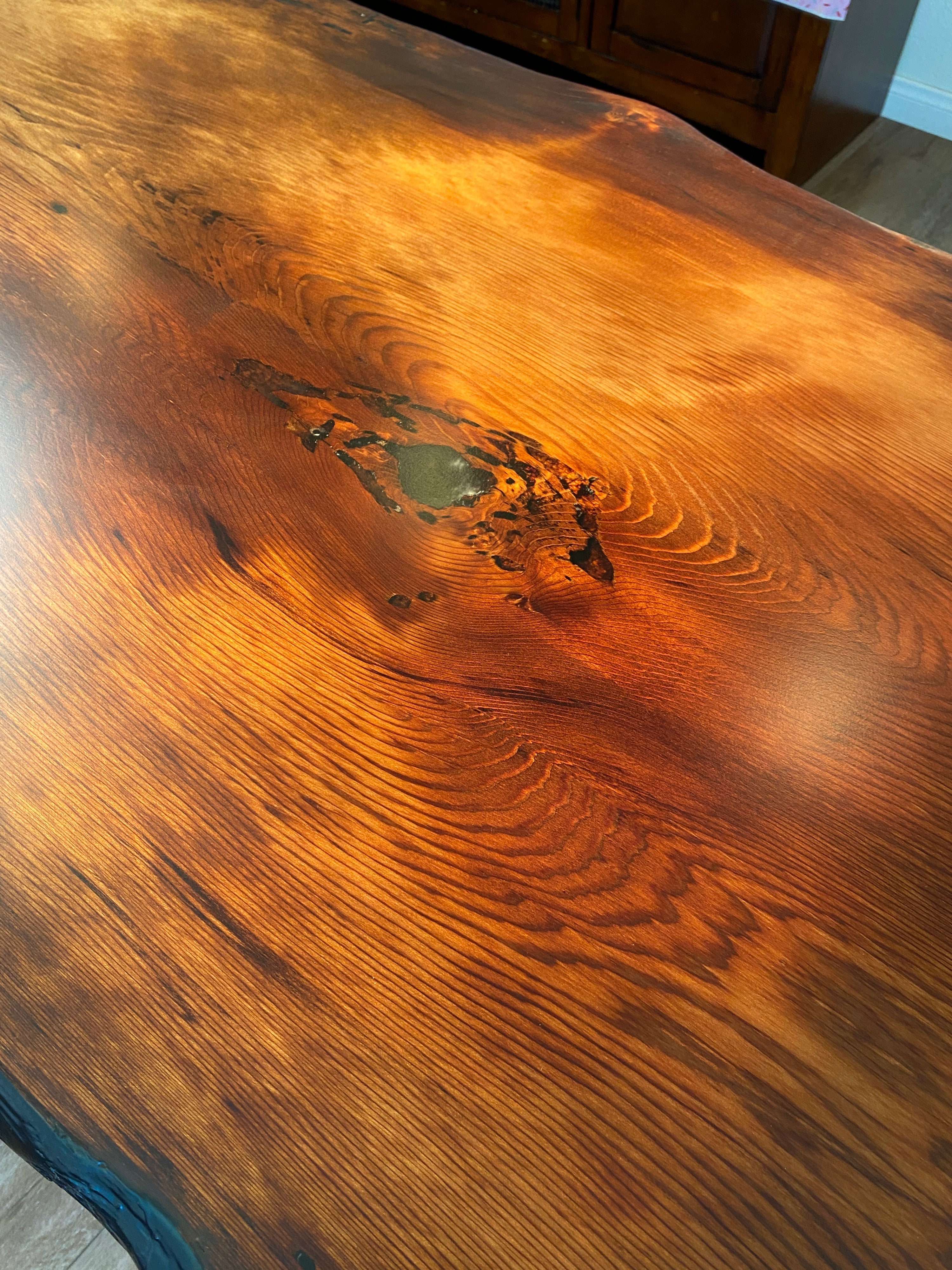 what are live edge tables - Old Fashioned Lumber