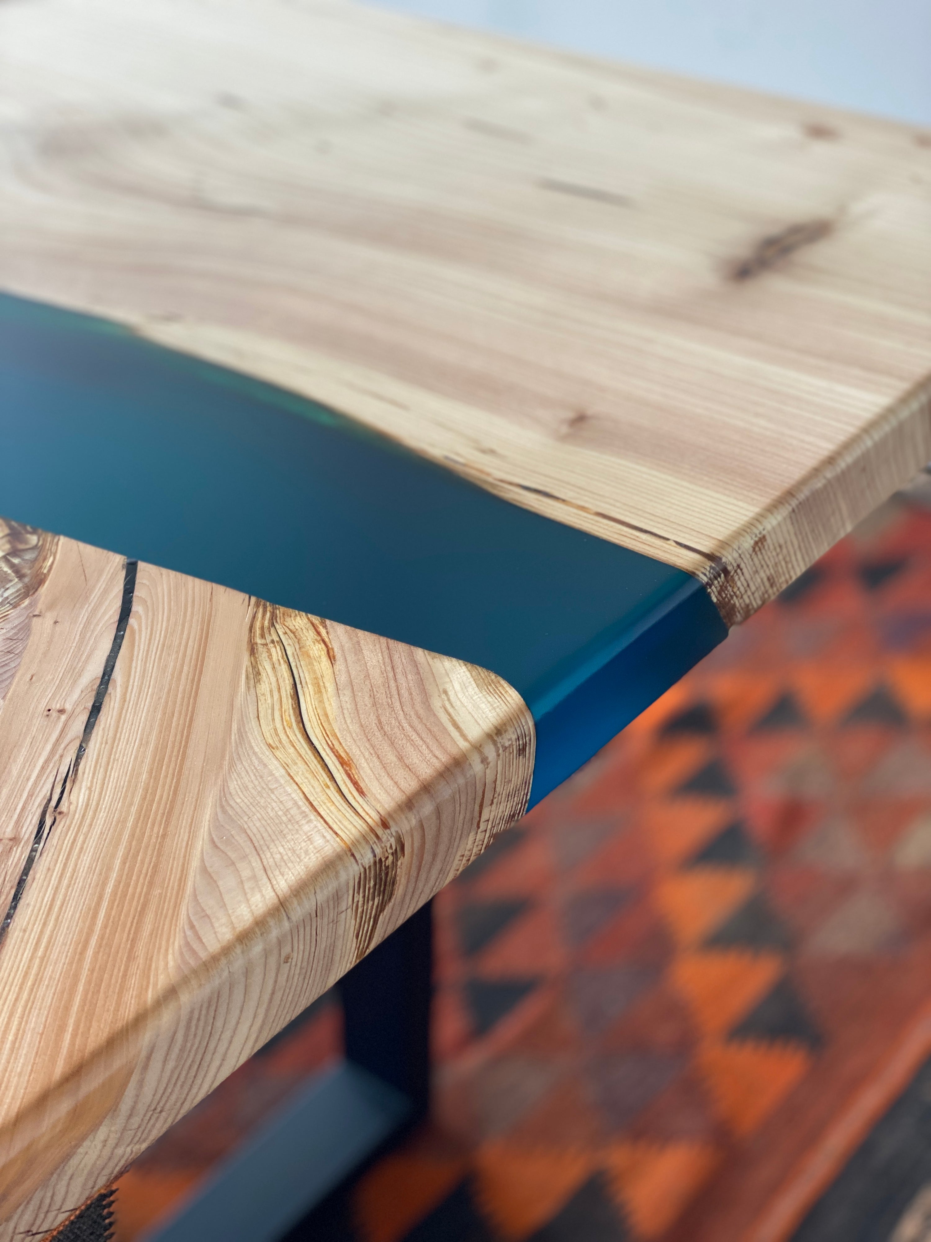 live edge table details - shopping